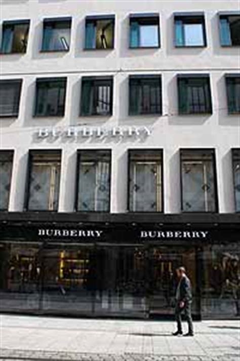 burberry münchen maximilianstrasse|Burberry, Perusastrasse Munich München, Bayern .